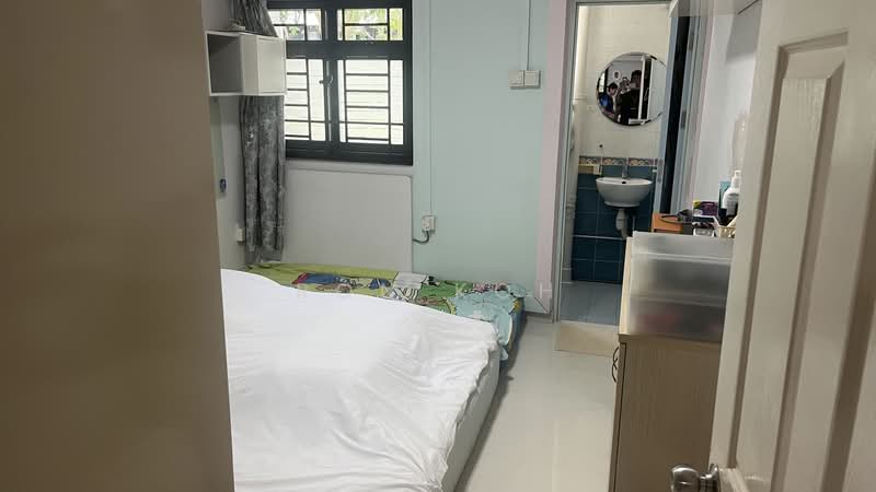 321 Ang Mo Kio Avenue 1, 321 Ang Mo Kio Avenue 1, 3 Bedrooms, 786 sqft, HDB Flat For Sale, by Ron Koh, 500083149 - Bedroom - PropertyGuru.com.sg