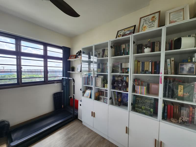 471C Fernvale Street HDB Flat For Sale at S$ 700,000 | PropertyGuru Singapore - Common Bedroom 2