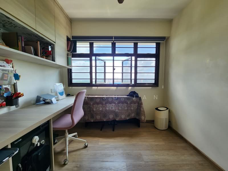 471C Fernvale Street HDB Flat For Sale at S$ 700,000 | PropertyGuru Singapore - Common Bedroom 1
