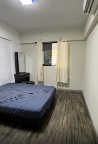 233 Ang Mo Kio Avenue 3, 233 Ang Mo Kio Avenue 3, 2 Bedrooms, 720 sqft, HDB Flat For Rent, by Kitt 傅凡袀, 500083155 - Bedroom - PropertyGuru.com.sg