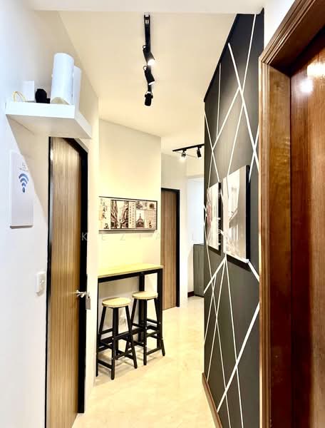 Burlington Square, 175 Bencoolen Street, Room Rental, 150 sqft, Apartment For Rent, by Kezia Lim, 500083159 - Corridor - PropertyGuru.com.sg