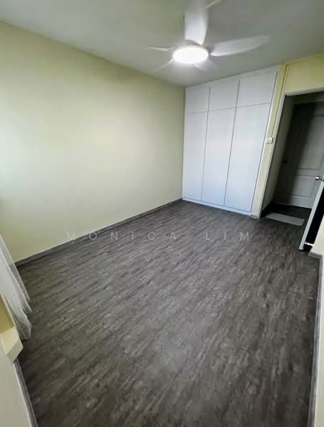 44 Chai Chee Street HDB Flat For Sale at S$ 438,000 | PropertyGuru Singapore - Bedroom