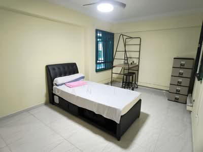 For Rent - 354A Admiralty Drive