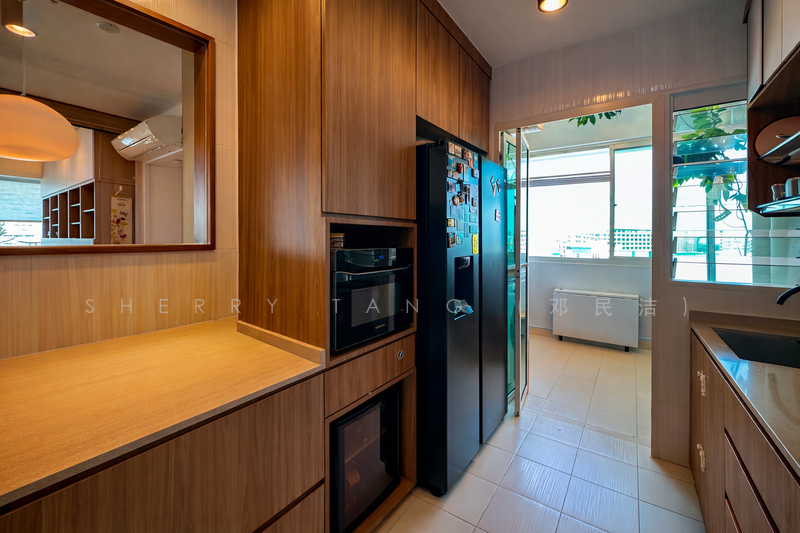 296C Bukit Batok Street 22 HDB Flat For Sale at S$ 1,088,000 | PropertyGuru Singapore - Kitchen