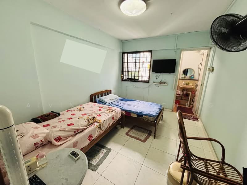 99 Aljunied Crescent HDB Flat For Sale at S$ 420,000 | PropertyGuru Singapore - Bedroom