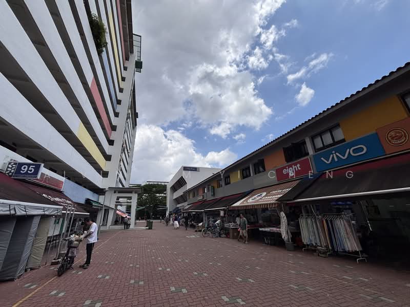 99 Aljunied Crescent HDB Flat For Sale at S$ 420,000 | PropertyGuru Singapore - Exterior