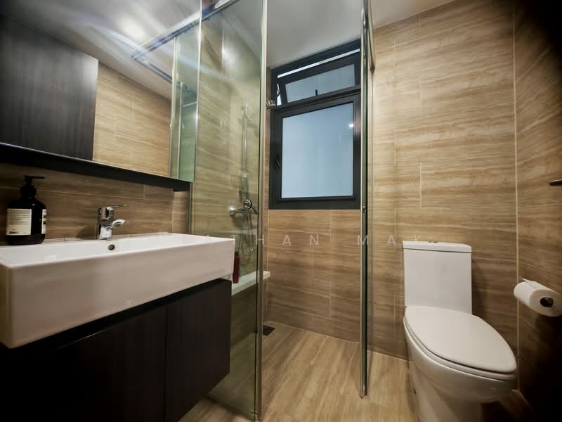 North Park Residences, 37 Yishun Central 1, 2 Bedrooms, 871 sqft, Condominium For Rent, by Jonathan Mak, 500083235 - Bathroom - PropertyGuru.com.sg