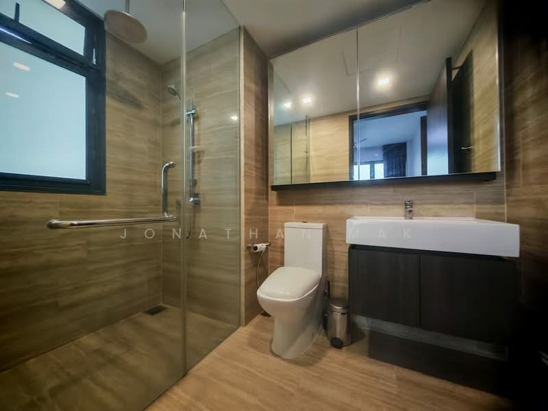 North Park Residences, 37 Yishun Central 1, 2 Bedrooms, 871 sqft, Condominium For Rent, by Jonathan Mak, 500083235 - Bathroom - PropertyGuru.com.sg