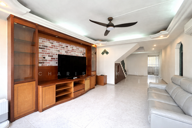 788C Woodlands Crescent HDB Flat For Sale at S$ 838,000 | PropertyGuru Singapore - Living Room