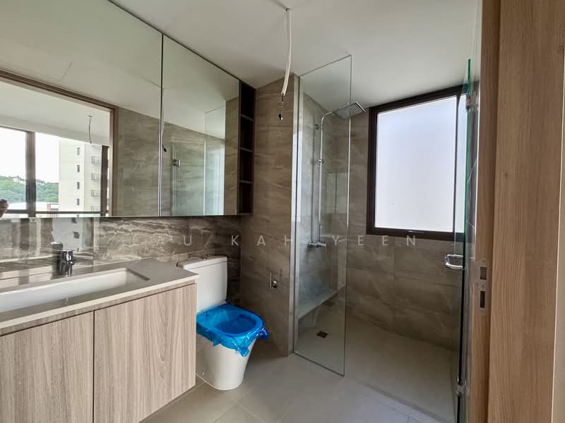 The Botany at Dairy Farm, 11 Dairy Farm Walk, 3 Bedrooms, 1,076 sqft, Condominium For Rent, by Lau Kah Yeen, 500083282 - Master Bathroom - PropertyGuru.com.sg