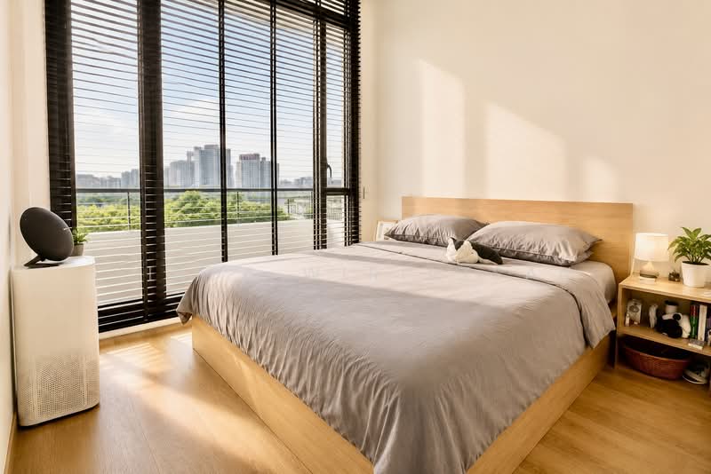 The Crest, 103 Prince Charles Crescent, 2 Bedrooms, 797 sqft, Condominium For Sale, by Linda Wiriatsan, 500083290 - Bedroom - PropertyGuru.com.sg