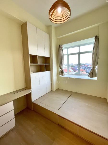 A Home You’ll Feel the Moment You Step In | Rare Spacious 2BR Near MRT | Limited Viewing Slots, , 2 Bedrooms, 883 sqft, Condominium For Rent, by Inderjit Singh, 500083294 - Bedroom 2 - PropertyGuru.com.sg