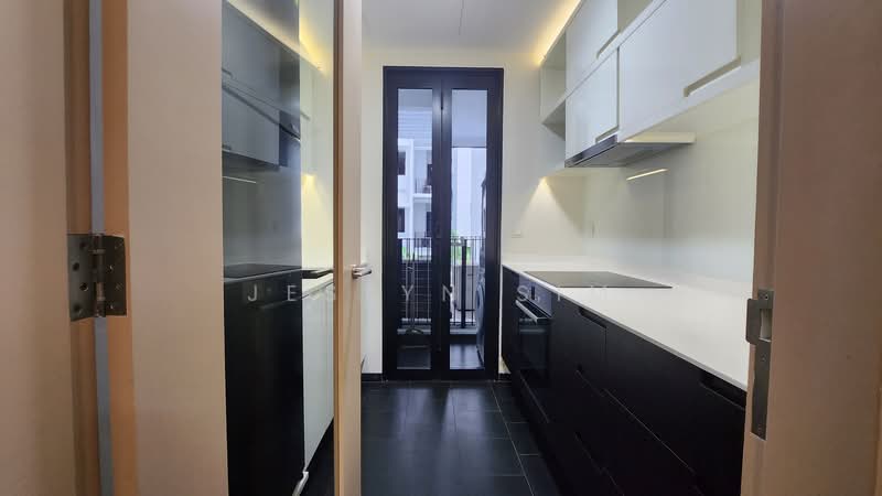 Village @ Pasir Panjang Condominium For Sale at S$ 2,100,000 | PropertyGuru Singapore - Kitchen