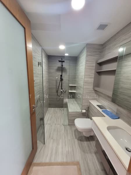 Trilive Condominium For Sale at S$ 1,750,000 | PropertyGuru Singapore - Bathroom