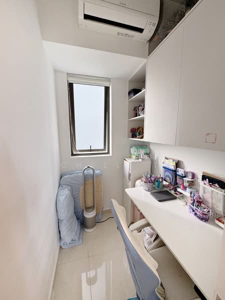 Midwood Condominium For Sale at S$ 1,650,000 | PropertyGuru Singapore - Study