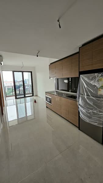 Midwood, 8 Hillview Rise, 1 Bedroom, 484 sqft, Condominium For Rent, by ELSON SOH, 500083346 - Kitchen - PropertyGuru.com.sg