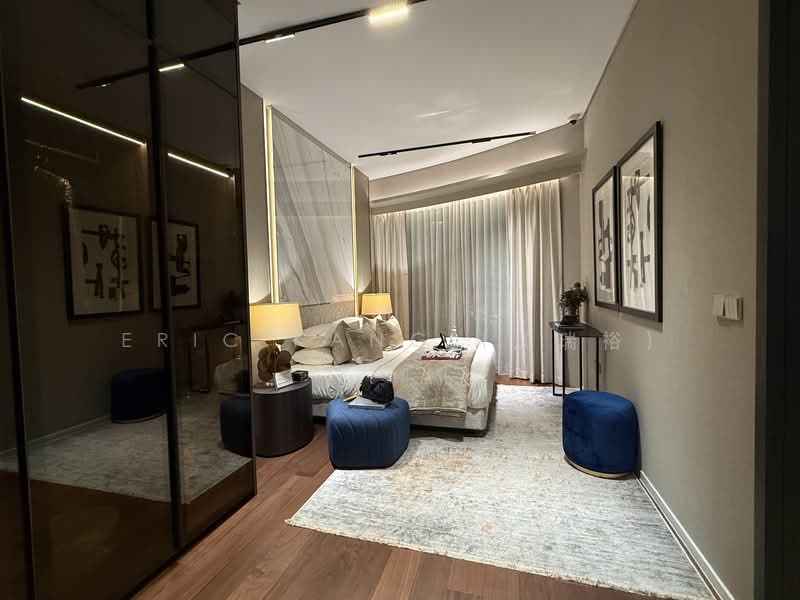 Newport Residences Apartment For Sale at S$ 8,280,000 | PropertyGuru Singapore - Master Bedroom