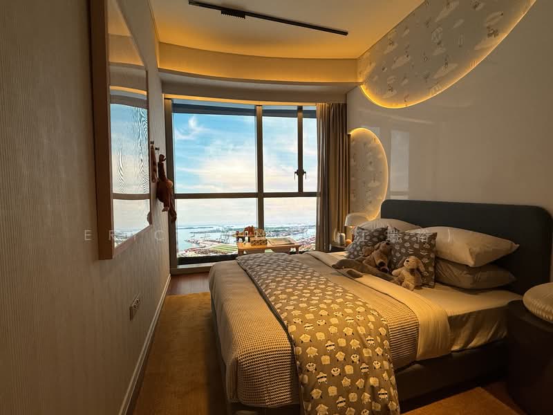 Newport Residences Apartment For Sale at S$ 8,280,000 | PropertyGuru Singapore - Bedroom