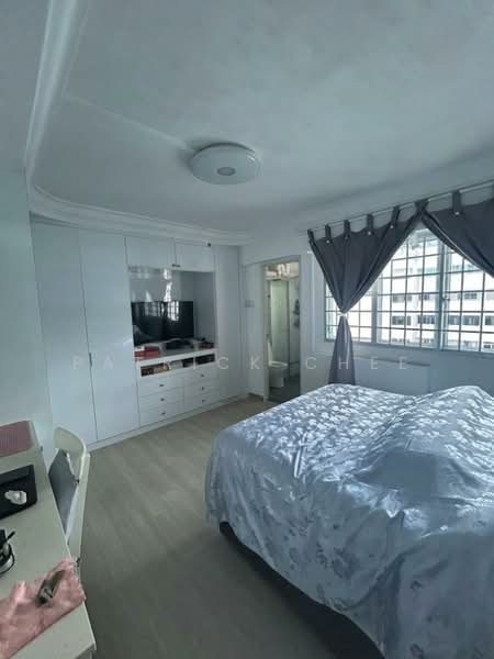 816 Tampines Avenue 4 HDB Flat For Sale at S$ 648,000 | PropertyGuru Singapore - Bedroom