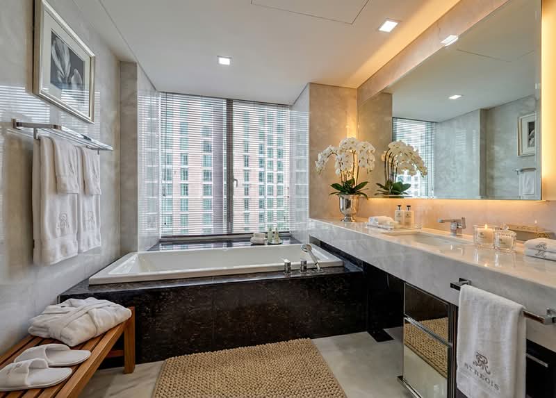 St. Regis Residences Singapore, 33 Tanglin Road, 4 Bedrooms, 1,959 sqft, Apartment For Rent, by David Wang, 500083373 - Bathroom - PropertyGuru.com.sg