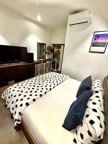 The Windsor Condominium For Sale at S$ 3,100,888 | PropertyGuru Singapore - Bedroom