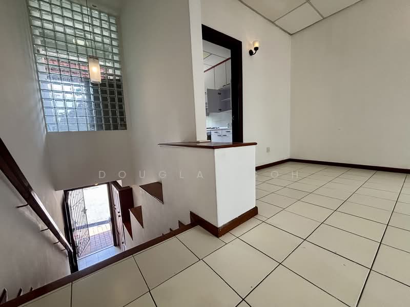 Villa Chancery, 39 Chancery Lane, 3 Bedrooms, 2,500 sqft, Condominium For Rent, by Douglas Goh, 500083413 - Entrance - PropertyGuru.com.sg