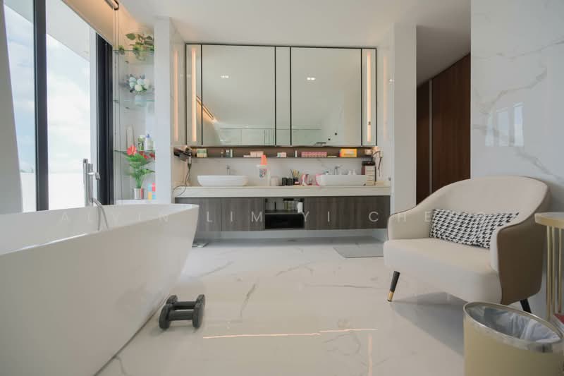 Jalan Jarak Semi-Detached House For Sale at S$ 7,800,000 | PropertyGuru Singapore - Bathroom