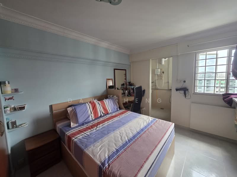 255 Yishun Ring Road HDB Flat For Sale at S$ 499,000 | PropertyGuru Singapore - Bedroom