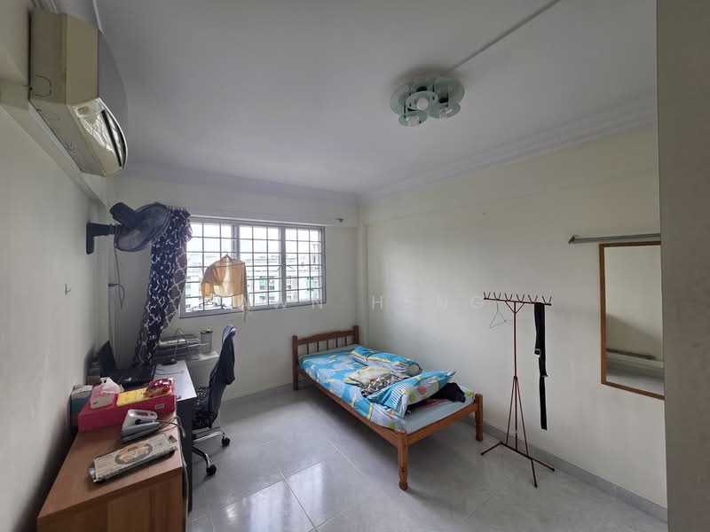 255 Yishun Ring Road HDB Flat For Sale at S$ 499,000 | PropertyGuru Singapore - Bedroom
