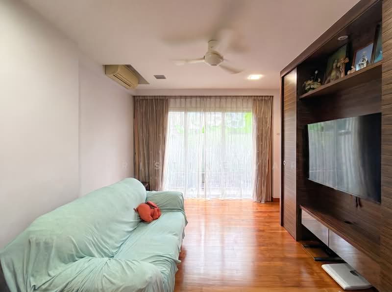 Serangoon garden Estate - Tai Yuan garden Semi D for sales, Tai yuan Garden/Tai yuan heights/ serangoon garden, 8 Bedrooms, 7,650 sqft, Semi-Detached House For Sale, by Christine Yap, 500083432 - Granny Living Room - PropertyGuru.com.sg