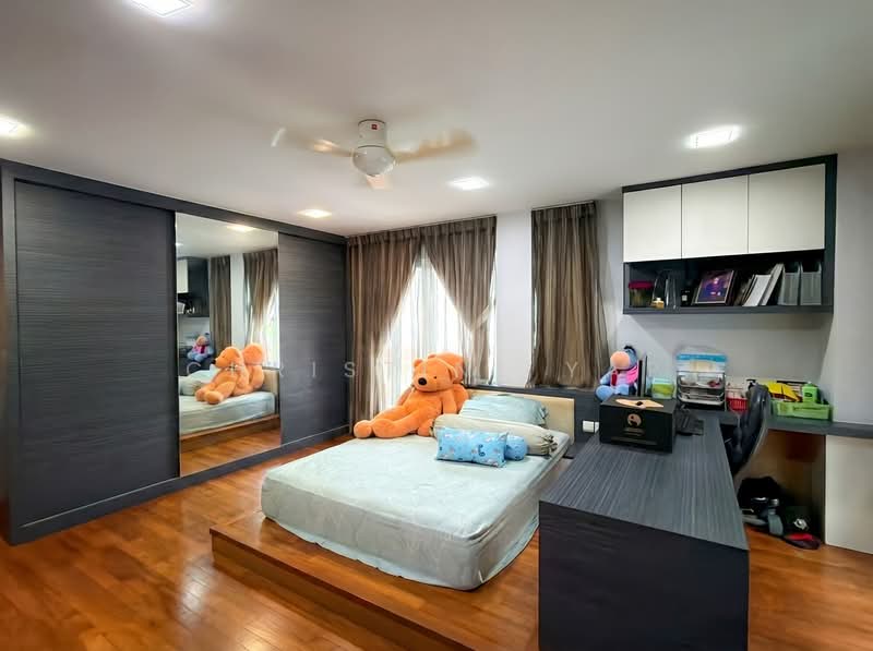 Serangoon garden Estate - Tai Yuan garden Semi D for sales, Tai yuan Garden/Tai yuan heights/ serangoon garden, 8 Bedrooms, 7,650 sqft, Semi-Detached House For Sale, by Christine Yap, 500083432 - Bedroom - PropertyGuru.com.sg