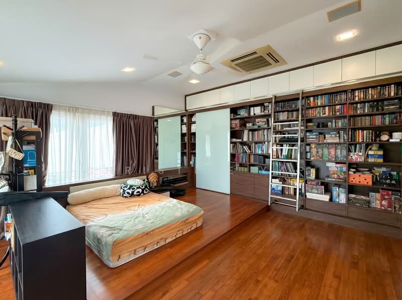 ❤️ Eminence Landed - Serangoon garden - Tai Yuan Garden Semi D for sales, Tai yuan Garden/Tai yuan heights/ serangoon garden, 8 Bedrooms, 7,650 sqft, Semi-Detached House For Sale, by Christine Yap, 500083432 - Bedroom - PropertyGuru.com.sg