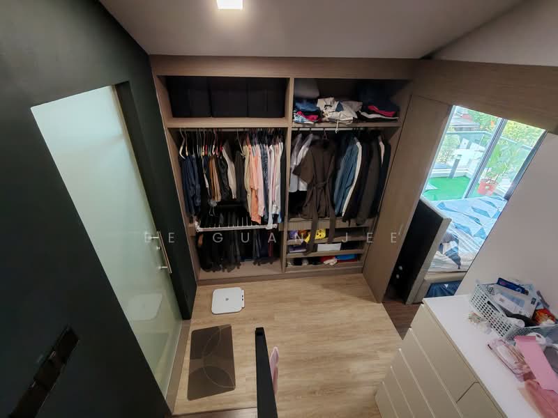 Freehold Semi Detached @ Sin Ming Semi-Detached House For Sale at S$ 6,999,990 | PropertyGuru Singapore - Bedroom