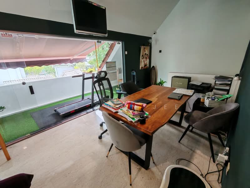 Freehold Semi Detached @ Sin Ming Semi-Detached House For Sale at S$ 6,999,990 | PropertyGuru Singapore - Study