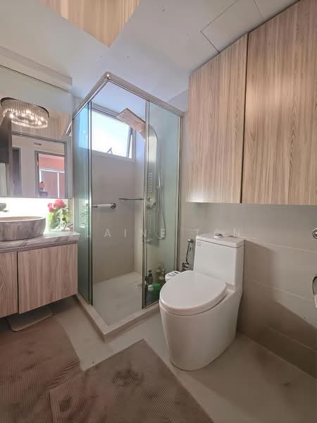 AMK Street 52. DBSS Premium Corner unit. Unblock view. Near Jing San Primary School., , 3 Bedrooms, 1,206 sqft, HDB Flat For Sale, by Elaine Tan, 500083471 - Bathroom - PropertyGuru.com.sg