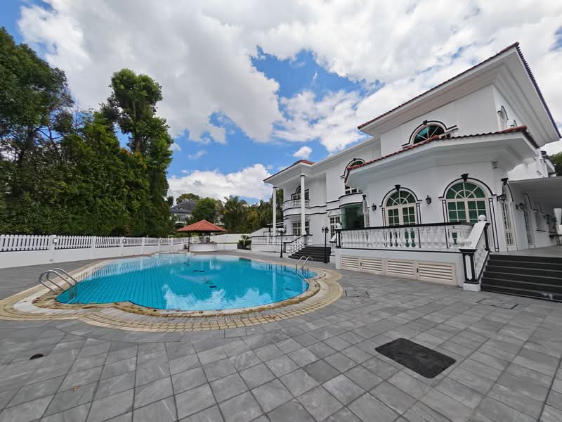 Classic Grand Good Class Bungalow! Old Holland Road Bukit Timah, Old Holland Road Bukit Timah, 6 Bedrooms, 12,000 sqft, Good Class Bungalow For Rent, by Jeslynn Tan, 500083473 - Exterior - PropertyGuru.com.sg