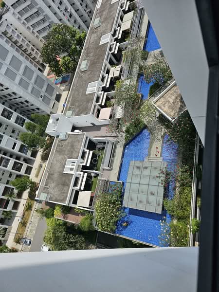 Waterbank at Dakota, 25 Dakota Crescent, 3 Bedrooms, 1,141 sqft, Condominium For Rent, by Marc Ming, 500083474 - View of pool from Dining - PropertyGuru.com.sg