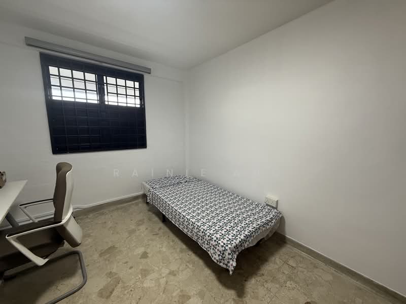 125 Lorong 1 Toa Payoh, 125 Lorong 1 Toa Payoh, 2 Bedrooms, 721 sqft, HDB Flat For Rent, by Rainie Ang, 500083493 - Bedroom - PropertyGuru.com.sg