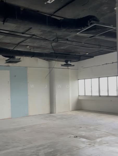Golden Mile Tower, 6001 Beach Road, 8,158 sqft, Office For Rent, by W J Wong, 500083494 - Interior - CommercialGuru.com.sg