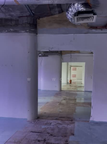 Golden Mile Tower, 6001 Beach Road, 8,158 sqft, Office For Rent, by W J Wong, 500083494 - Interior - CommercialGuru.com.sg
