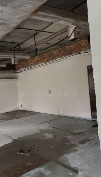Golden Mile Tower, 6001 Beach Road, 8,158 sqft, Office For Rent, by W J Wong, 500083494 - Interior - CommercialGuru.com.sg