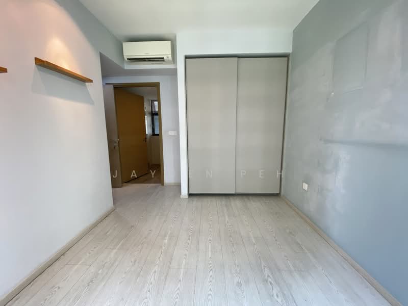 The Terrace Executive Condominium For Sale at S$ 1,800,000 | PropertyGuru Singapore - Master Bedroom