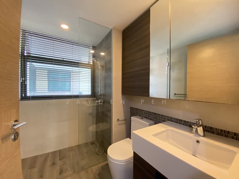 The Terrace Executive Condominium For Sale at S$ 1,800,000 | PropertyGuru Singapore - Master Bathroom