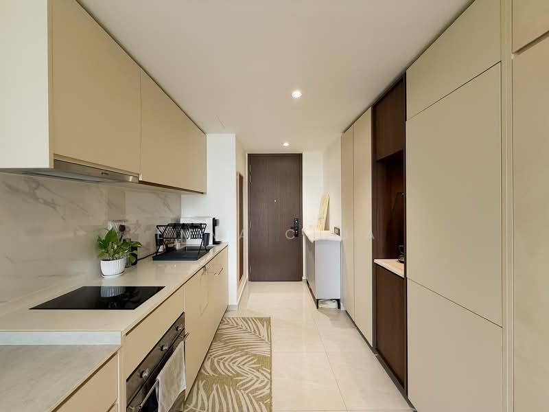 Kopar At Newton Condominium For Sale at S$ 1,795,000 | PropertyGuru Singapore - Kitchen & Entrance