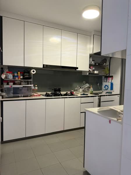 260B Ang Mo Kio Street 21 HDB Flat For Sale at S$ 1,020,000 | PropertyGuru Singapore - Kitchen