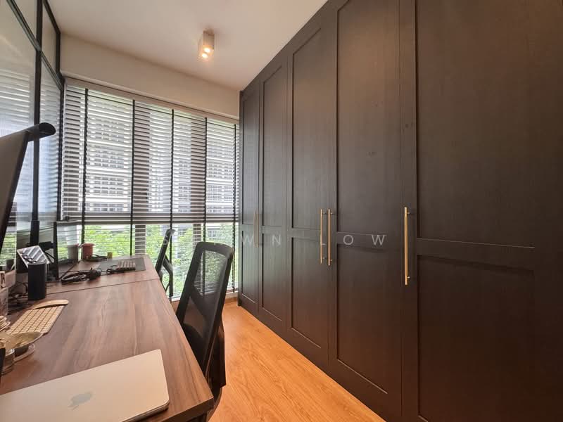 Rivercove Residences EC Condominium For Sale at S$ 1,600,000 | PropertyGuru Singapore - Walk in Wardrobe & Study