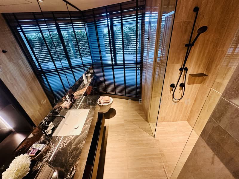 Newport Residences Apartment For Sale at S$ 8,280,000 | PropertyGuru Singapore - Bathroom