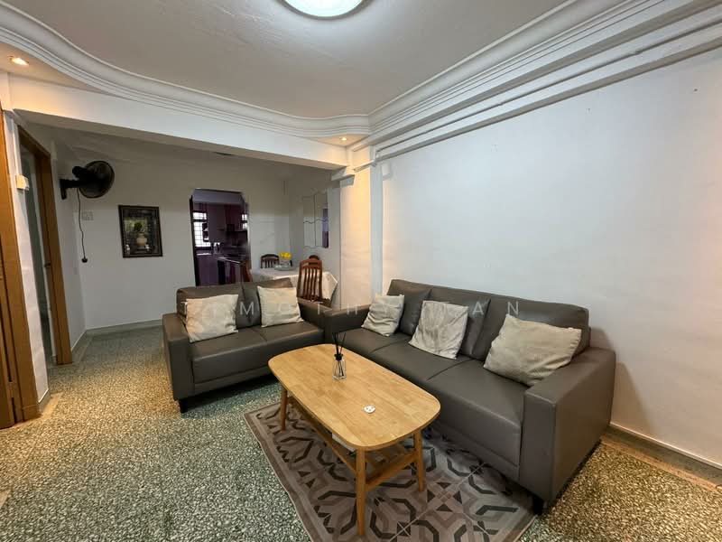 1 Marsiling Drive HDB Flat For Sale at S$ 350,000 | PropertyGuru Singapore - Living Room