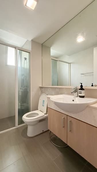 The Raintree Condominium For Sale at S$ 2,088,000 | PropertyGuru Singapore - Bathroom