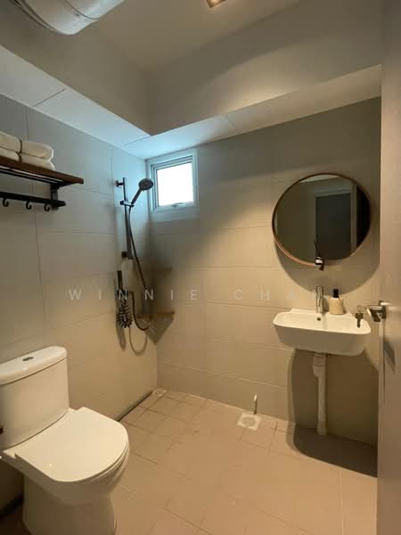 95A Henderson Road HDB Flat For Sale at S$ 1,088,888 | PropertyGuru Singapore - Bathroom